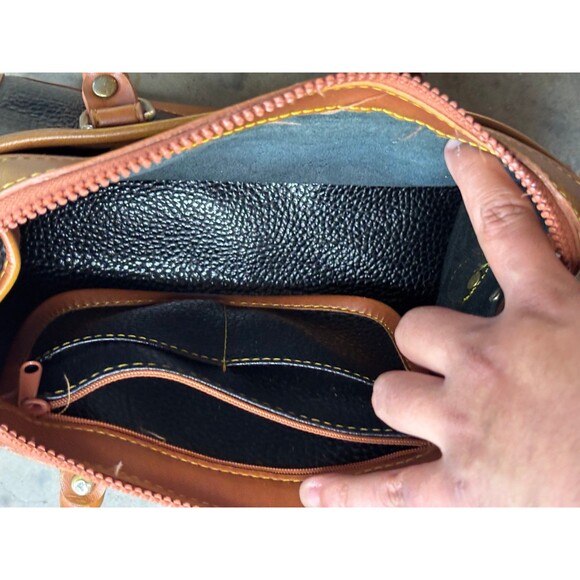 Dooney & Bourke All-Weather Leather Dr's Bag Satchel Purse Vintage - Picture 11 of 12